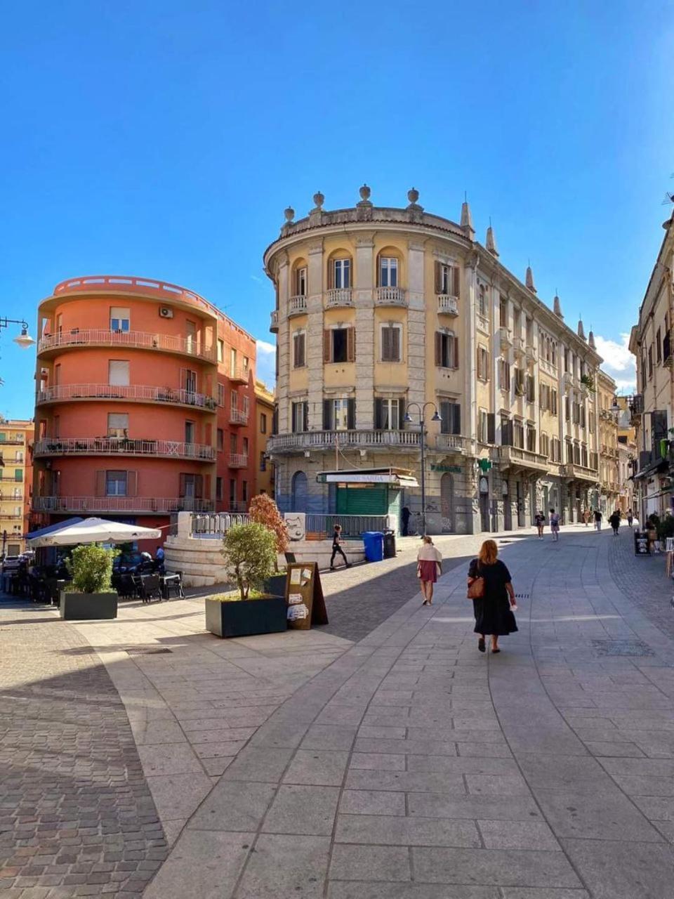 Black & White Cagliari Exterior photo